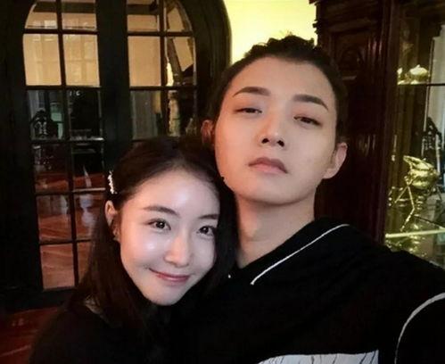 娱乐吃瓜壁纸图片可爱女,可爱女生娱乐吃瓜壁纸，带你领略青春活力  第2张