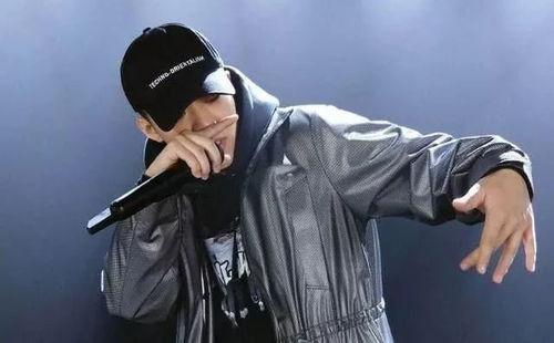 卓伟最新爆料李小璐pgone动图,李小璐PGone亲密动图曝光，真相究竟如何？  第2张